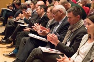 Das 14. Südtiroler Wirtschaftsforum in Brixen begeisterte mit hochrangigen internationalen Vortragenden mehr als 400 Teilnehmer/innen. © Ingrid Heiss.