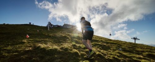 Auf den letzten Metern zum Ziel am Gipfel der Hohen Salve beim Kaisermarathon am Samstag. © TVB Wilder Kaiser/Emanuel Adensam