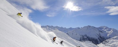 Pistenhunger, Südstaaten-Sounds und Sonne satt – bis 24. April 2022 begrüßt die Region St. Anton am Arlberg/Österreich Gäste zum Frühjahrsskilauf. Bildnachweis: TVB St. Anton am Arlberg/Fotograf Josef Mallaun © TVB St. Anton am Arlberg/Fotograf Josef Mallaun