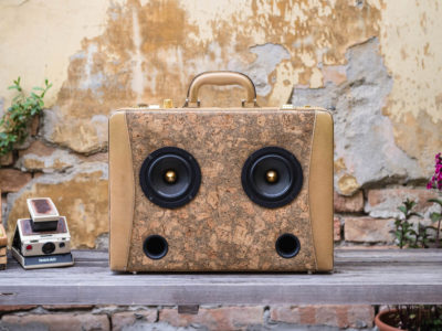 Handgefertigte transportable Lautsprecher aus originalen Vintage-Koffern - Robert Puteanu