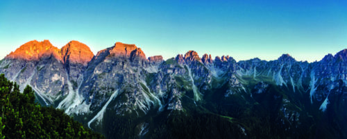 Panorama der Kalkkögel in der Schlick 2000 bei Sonnenaufgang. © Schlick 2000