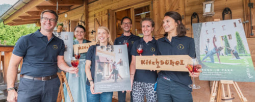 Begeisterte Gesichter bei der PURA VIDA Kitzbühel Pressekonferenz 2022. (c) Kitzbühel Tourismus © Kitzbühel Tourismus