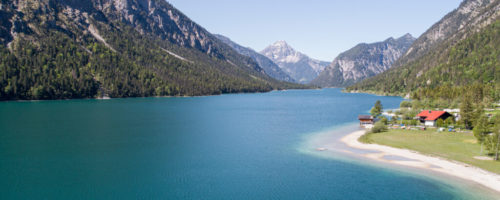 „Norwegen in Tirol“ – Der Plansee ist geformt wie ein norwegischer Fjord © Rene Paulweber, Naturparkregion Reutte