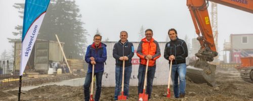 Beim Spatenstich: v.l. Thomas Lederer (Aufsichtsratvorsitzender Alpbacher Bergbahnen), Frank Kostner (Obmann TVB Alpbachtal), Franz Mair (Sparkasse Kufstein) und Reinhard Wieser (GF Alpbacher Bergbahnen). Foto: Ski Juwel Alpbachtal Wildschönau / Shoot&Style © shootandstyle.com