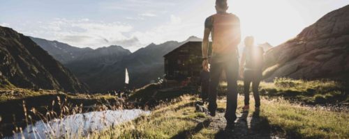 Foto (download): Bis in den Herbst hoch hinaus – bis einschließlich 3. Oktober 2022 läuft die Sommersaison in der österreichischen Region St. Anton am ArlbergBildnachweis: TVB St. Anton am Arlberg/Fotograf Patrick Bätz © TVB St. Anton am Arlberg/Fotograf Patrick Bätz