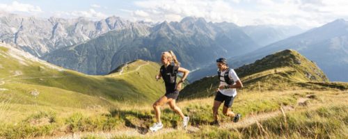 Ida Sophie Hegemann (vorne) ist überzeugt, dass Sportevents von der Arbeit der Volunteers leben. © Roastmedia