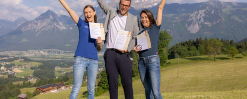 So sehen Gewinner aus: Die Marketingleiter Christine Silberberger (Wildschönau Tourismus), Stefan Leitner (Alpbacher Bergbahnen) und Petra Cosentino (Alpbachtal Tourismus). © shootandstyle.com