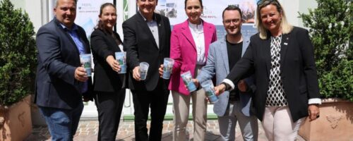 Am 06.06.2023 fand die Pressekonferenz zum neuen Festlbecher in Schwaz statt. © Stadtmarketing Schwaz