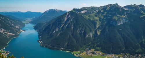 Am 14. Juli 2024 findet am Achensee erstmalig ein Wettkampf im Langstreckenschwimmen statt. © Achensee Tourismus