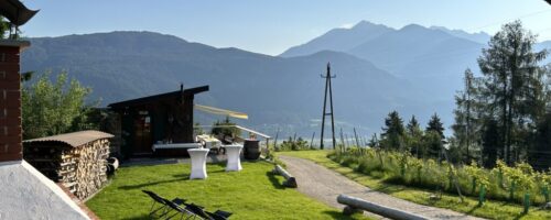 Die Region Innsbruck bietet ihren Gästen neben alpin-urbanen Erlebnissen auch wahre Gaumenfreuden. Vom edlen Tropfen vom Weingut Romasi bis zu regionalen Spezialitäten ist für jeden Geschmack etwas dabei. © Robert Zangerl
