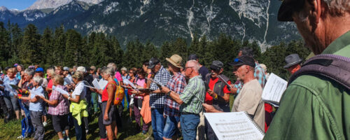 Wandern und singen auf den schönsten Platzln der Region. © Region Seefeld