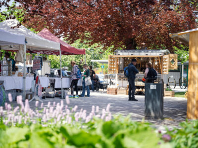 Leistungsschau der bäuerlichen Direktvermarkter und Kunsthandwerker beim Reuttener Herbstmarkt