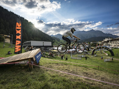 Spektakuläres Serienfinale: Die 3-Länder Enduro Trails fordern die Besten heraus