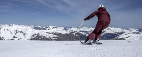 Das Zillertal ruft zum Herbstskilauf, wie hier am Hintertuxer Gletscher. © Zillertal Tourismus / Flo Smith