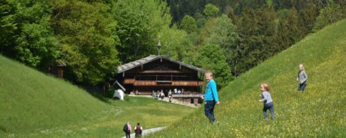 Noch kann man bis zum Sontag, den 3. November die sonnigen Tage im Freilichtmuseum genießen. © Gabriele Grießenböck