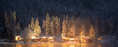 Magische Stimmung beim Christkindldorf am See. © Stefan Ringler