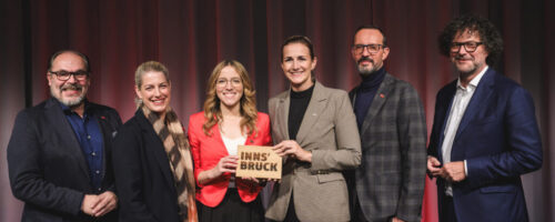 v.l.: Georg Giner (kooptiertes Vorstandsmitglied), Katharina Schnitzer-Zach (1. Obmann-Stv.), Barbara Plattner (Geschäftsführerin von Innsbruck Tourismus), Lisa Peer (2. Obmann-Stv.), Peter Paul Mölk (Obmann von Innsbruck Tourismus) und Thomas Pühringer (Aufsichtsratsvorsitzender von Innsbruck Tourismus) © Innsbruck Tourismus/Franz Oss