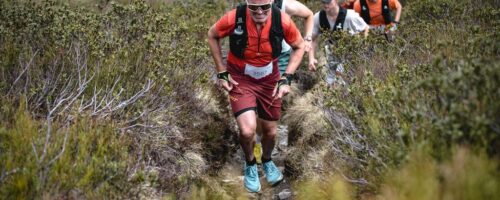Ein Tag, ein Ziel und ein Trailrun, der alles abverlangt und mit einem Sonnenaufgang in den Bergen belohnt. © Mia Maria Knoll