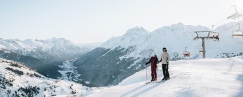 Feinster Bergsport, Top-Events und viele Höhepunkte – von 3. Dezember 2025 bis 19. April 2026 läuft die Skisaison in St. Anton am Arlberg/Tirol. © TVB St. Anton am Arlberg/Eva Beer