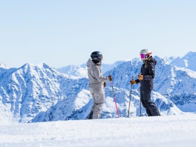 5 Tiroler Gletscher starten mit neuen Bergbahnen und Ski-Anfängerland in den Winter